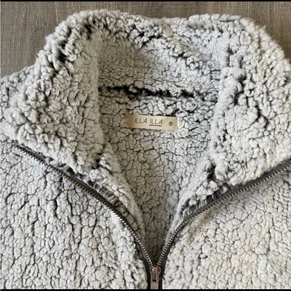 Sherpa Jacket - Picture 3 of 6